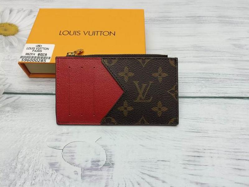 LV Wallets 67